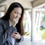 Non è solo una tosse fastidiosa: ecco cos’è davvero la bronchite e quando allarmarsi