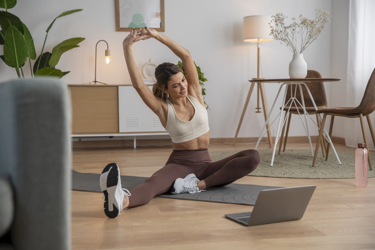 Come si fa a fare ginnastica posturale a casa? I 3 esercizi base per la schiena